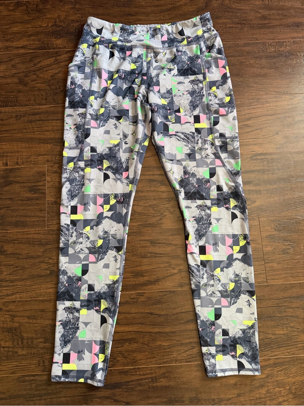 Women’s Printed Active Leggings - Gray with Neon Accents